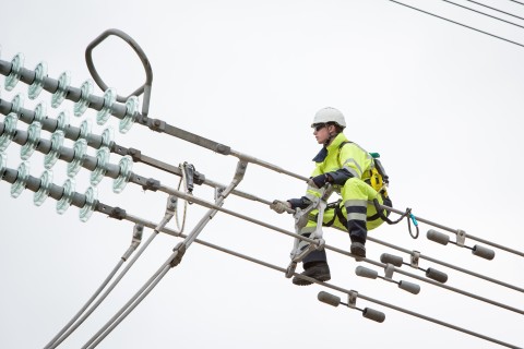 Overhead Linesworkers to Remain on Shortage Occupation List